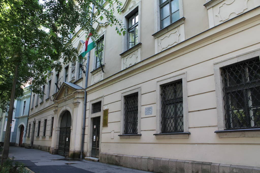 Egri Ward Mária Iskola