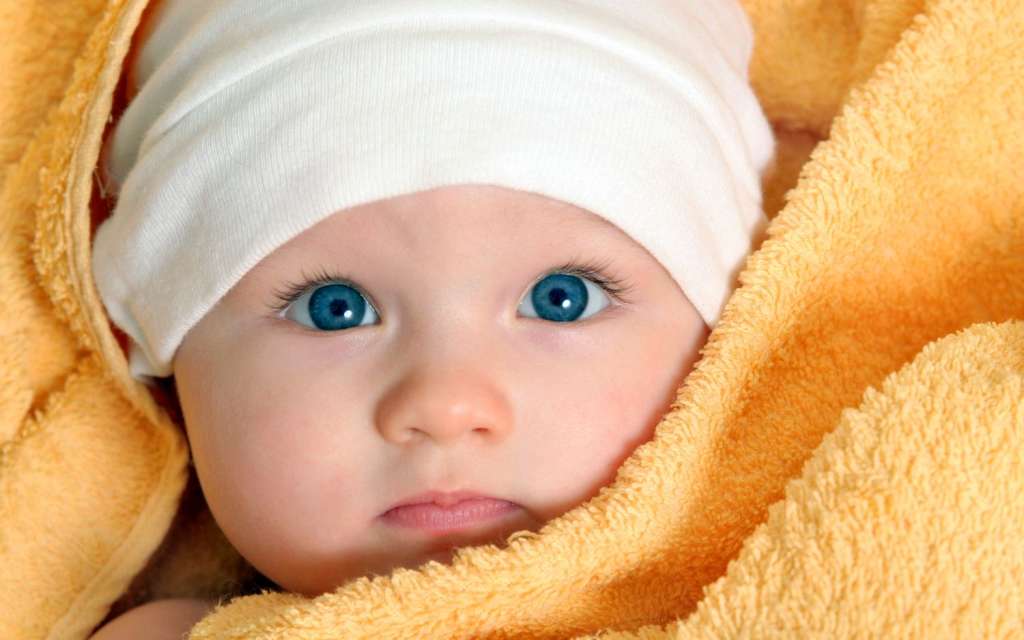 Cute Baby Girl HD Wallpaper