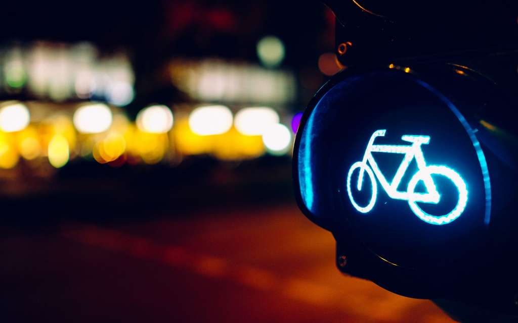 6982264 night bicycle lights city