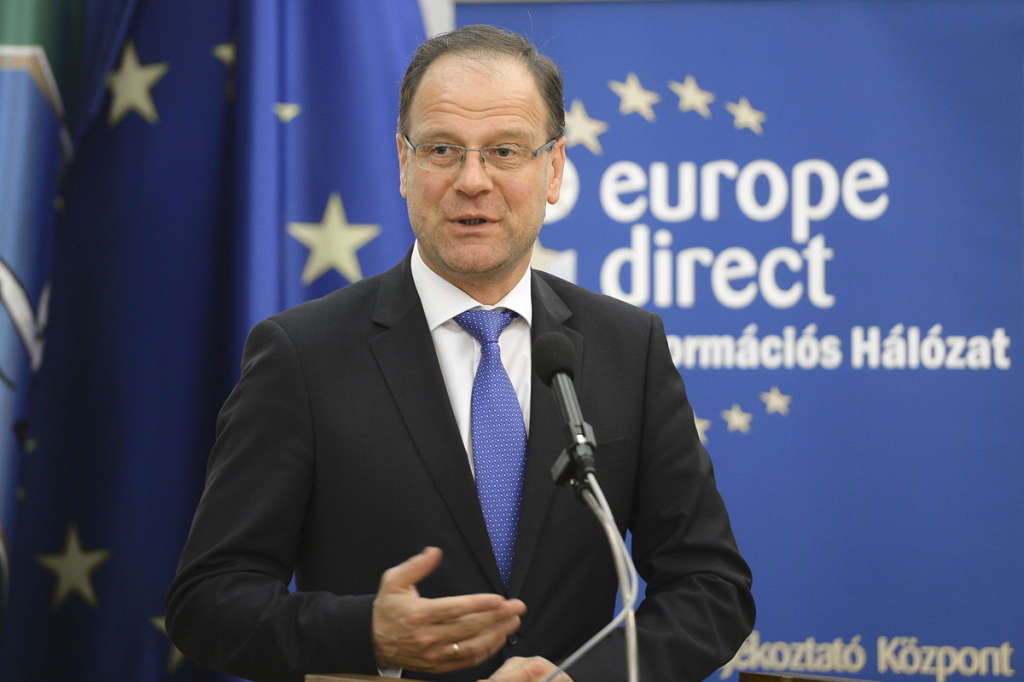 DSC 0270 Navracsics Eger