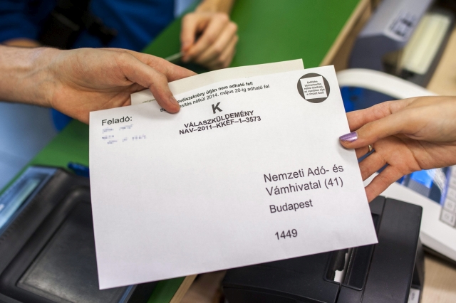 Ma éjfélig lehet benyújtani az szja bevallásokat