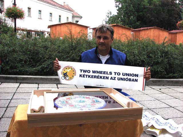 208240 105515426199724 7679660 n