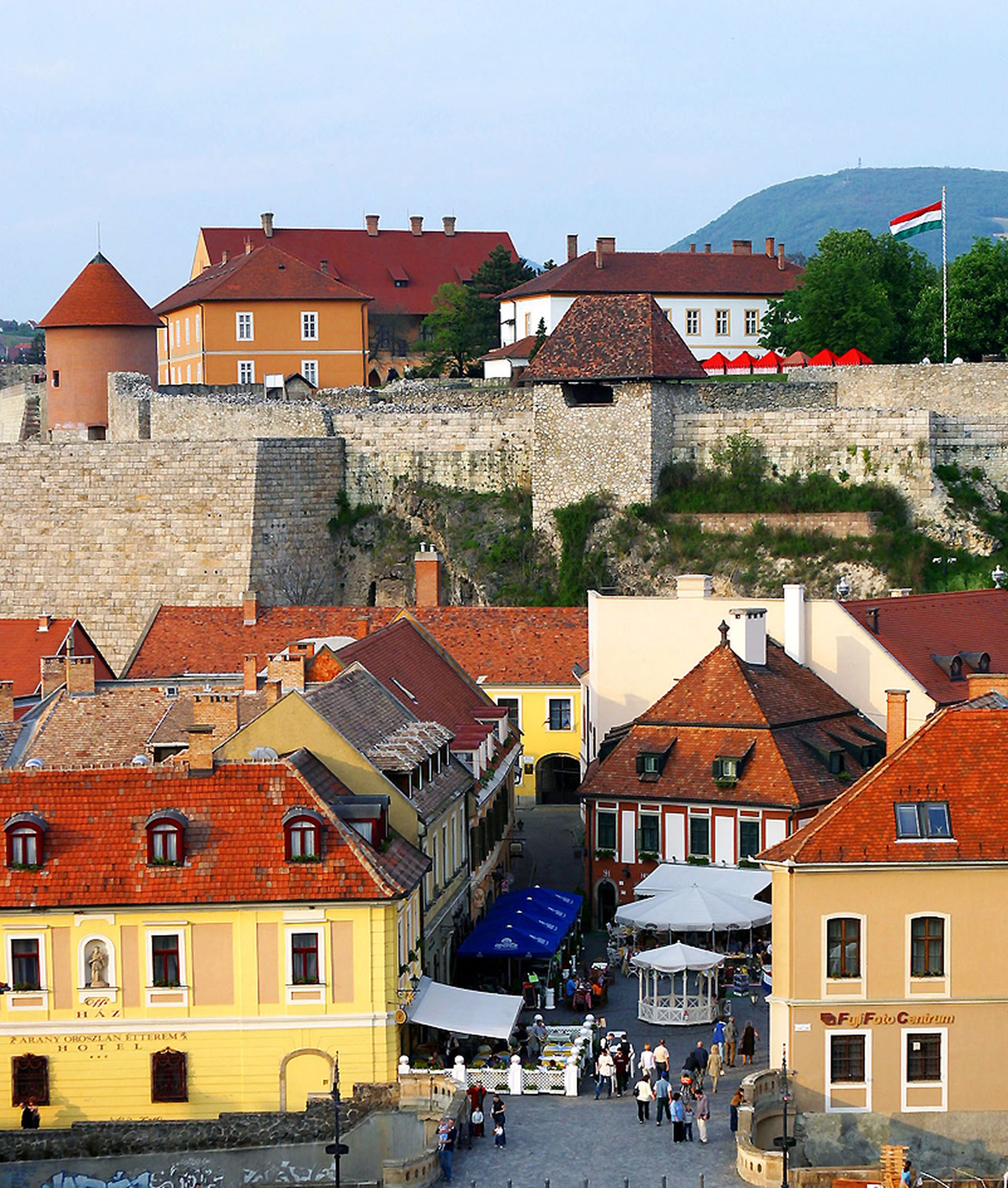 Legi357 5701 img vár fentről