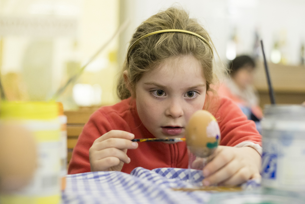 170407 husvet erseki palota3