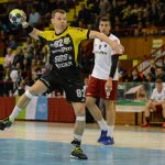 170429 eger vac ferfi kezi