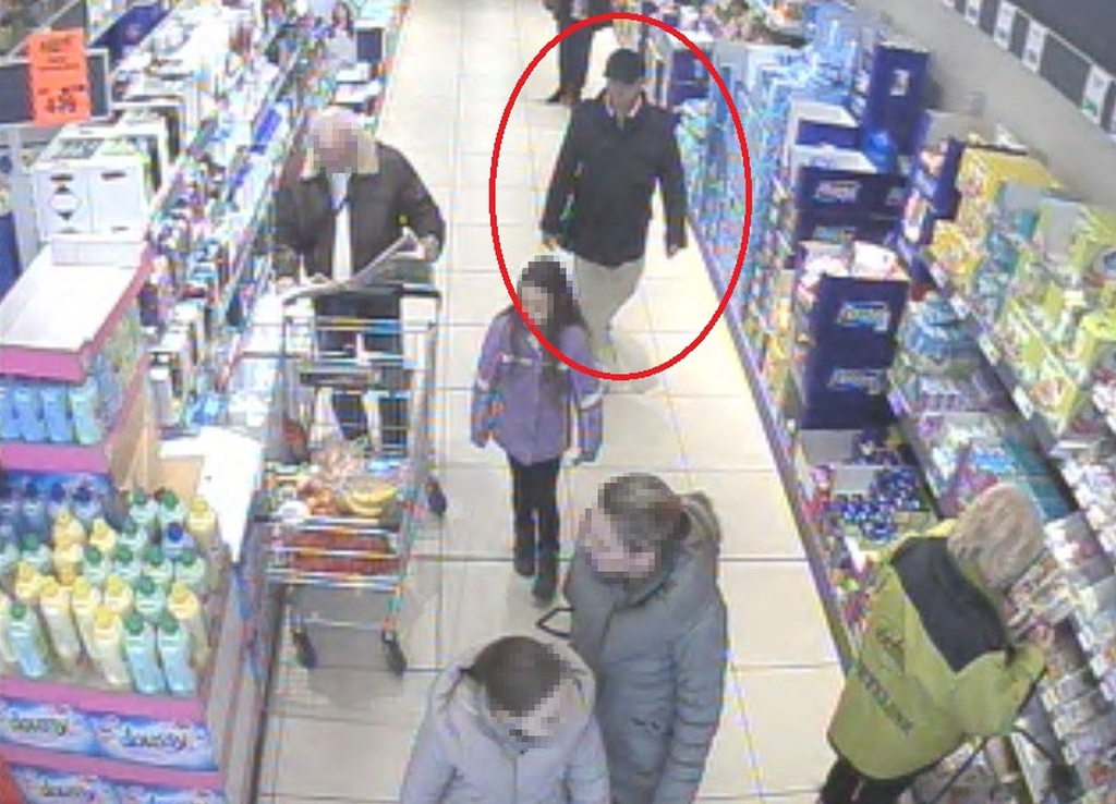 170504 penztarca tolvaj02