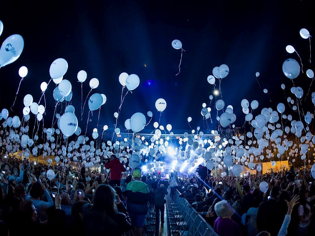 170505 ezer lampas ejszakaja