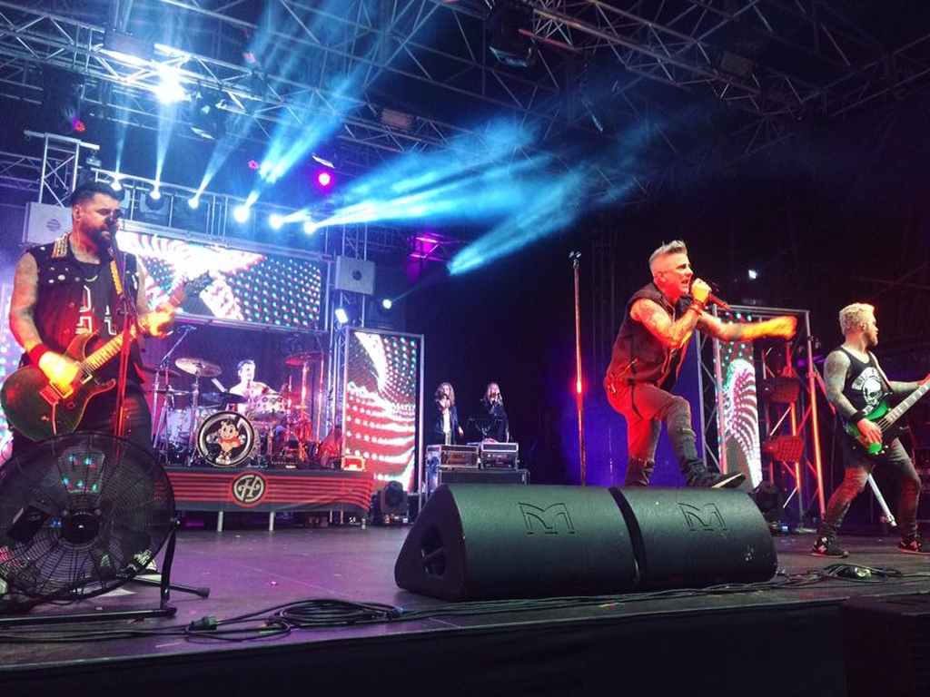 170603 hooligans zenekar