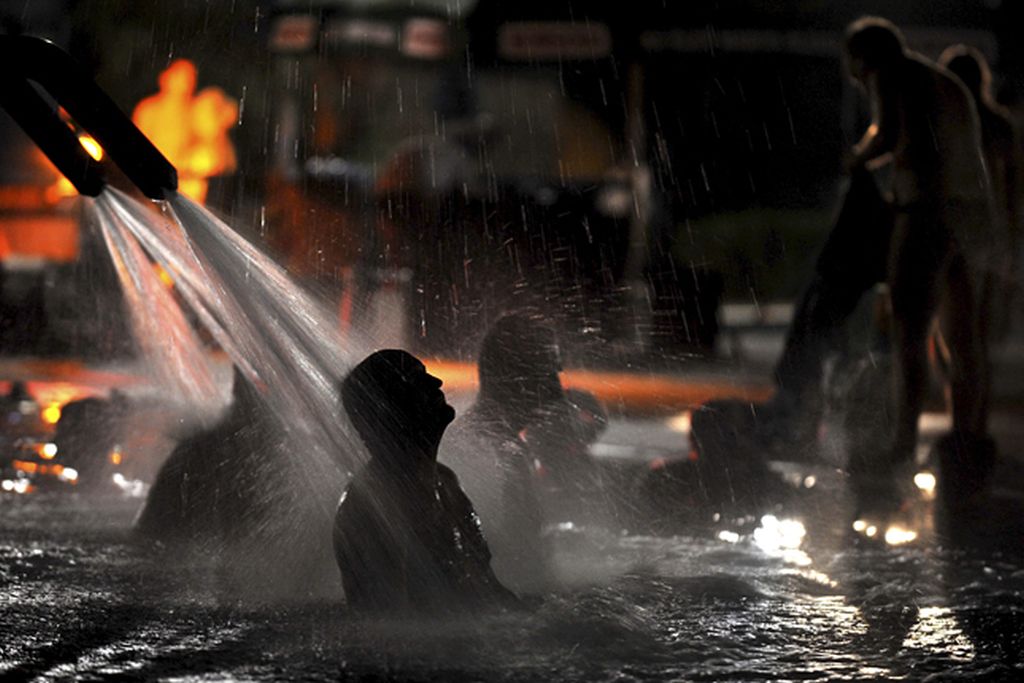 170727 strandok ejszakaja