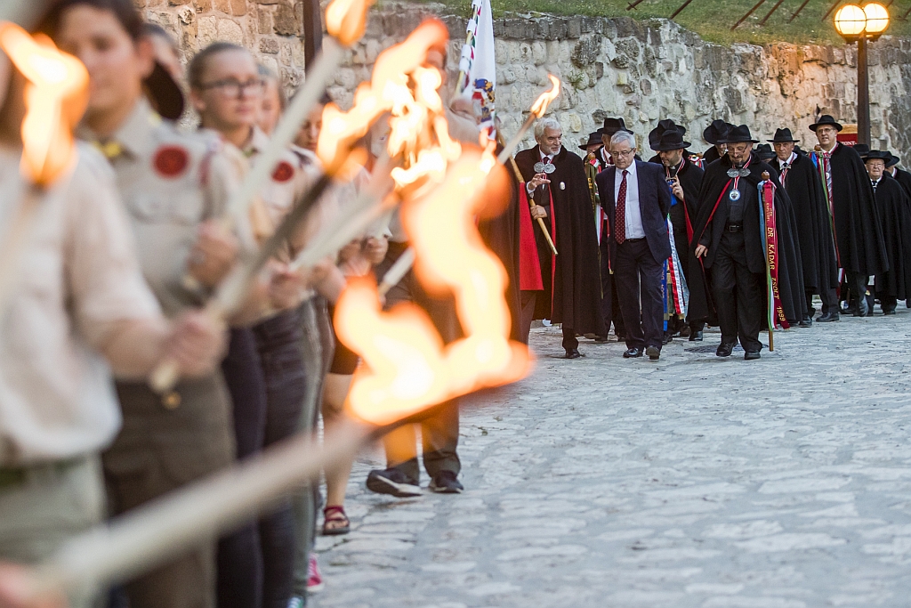 170820 faklyas koszonto8