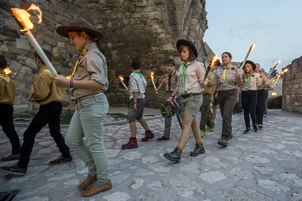 170820 faklyas koszonto9