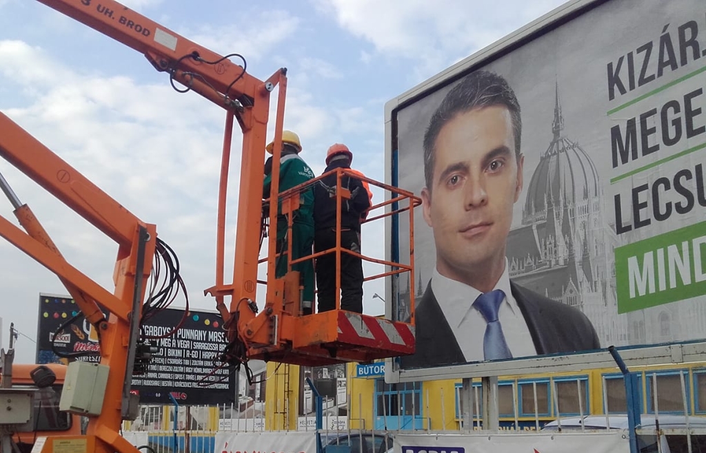 170930 jobbik plakat leszedes