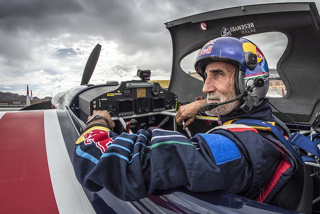 171030 besenyi peter1