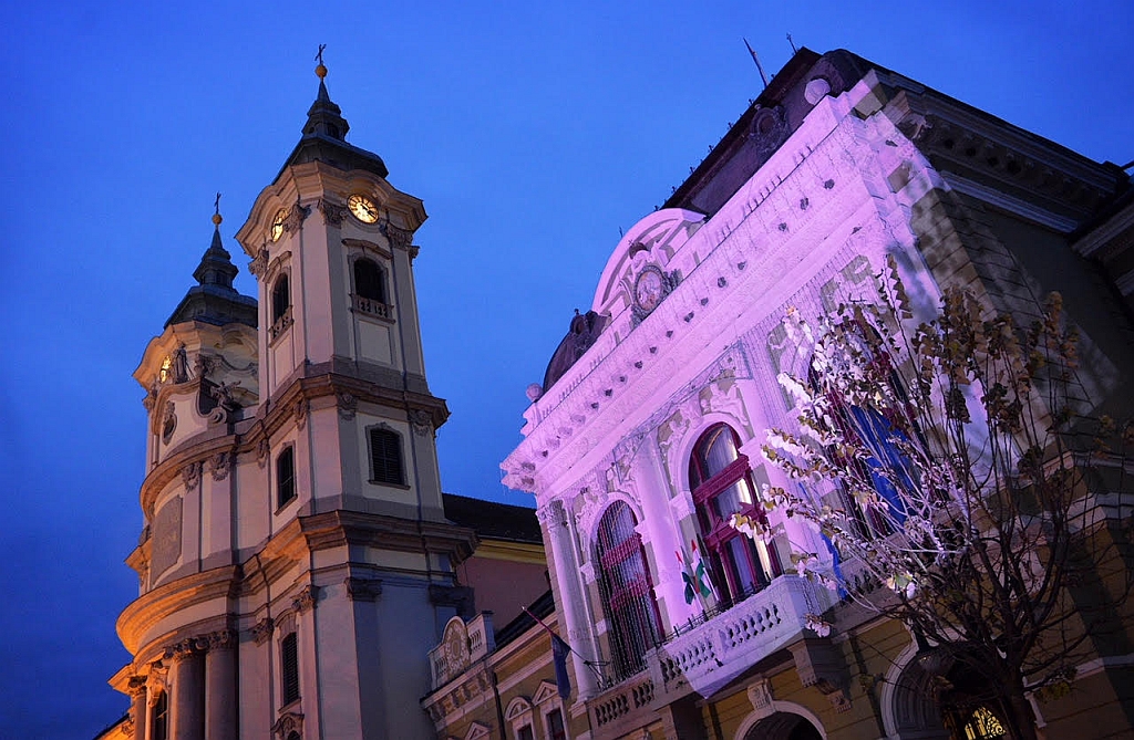 171118 lila varoshaza1