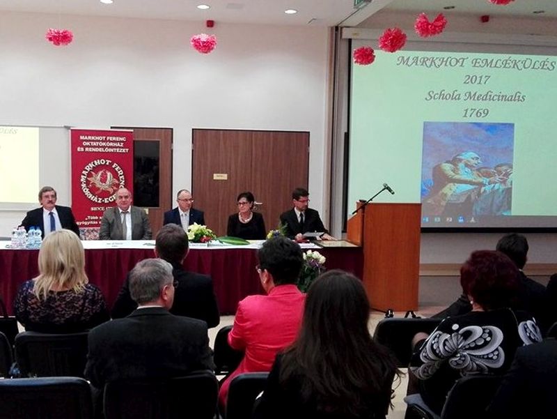 171128 markhot emlekules