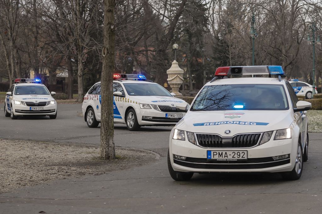 171220 uj rendorautok 09