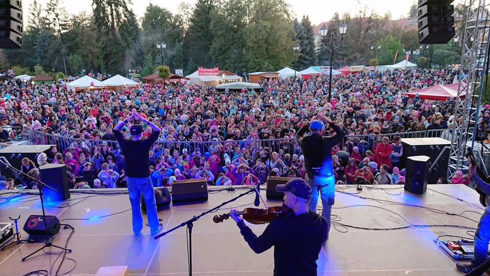 Alma egyuttes koncert