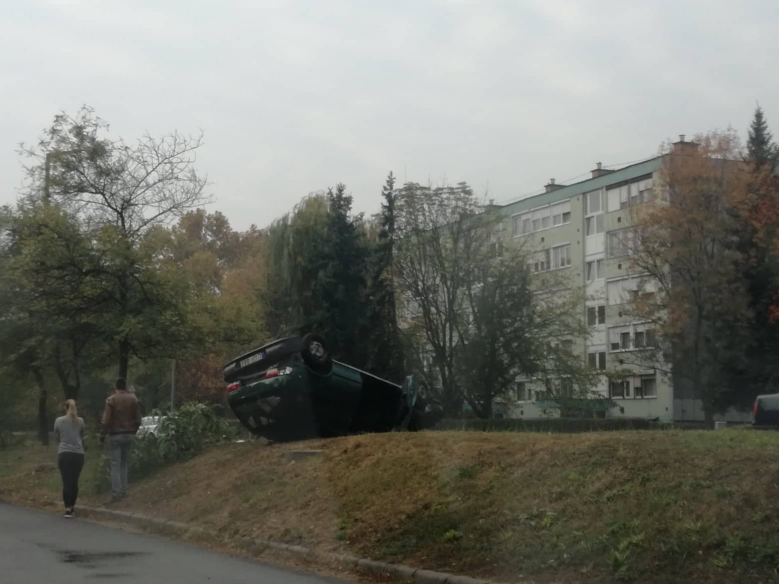 Felborult autó 20181020