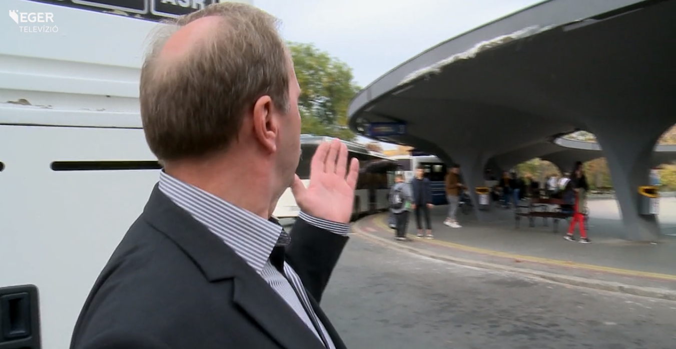 Buszpályaudvar sérülés 20181018 tveger