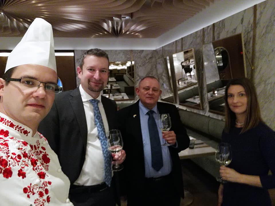 51571747 2026414427394054 8828392726757113856 n