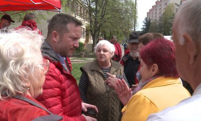 Ujhelyi István Egerben gyűjtötte az aláírást.