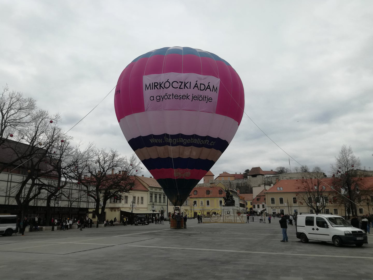 19733093 2e9062deb9c3a15550f8d97af3d87e1e x