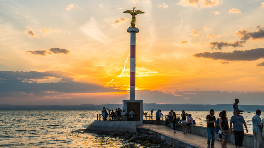 Siofok molo kikoto szobor hajo bahart balaton csodalatosbalaton.hu