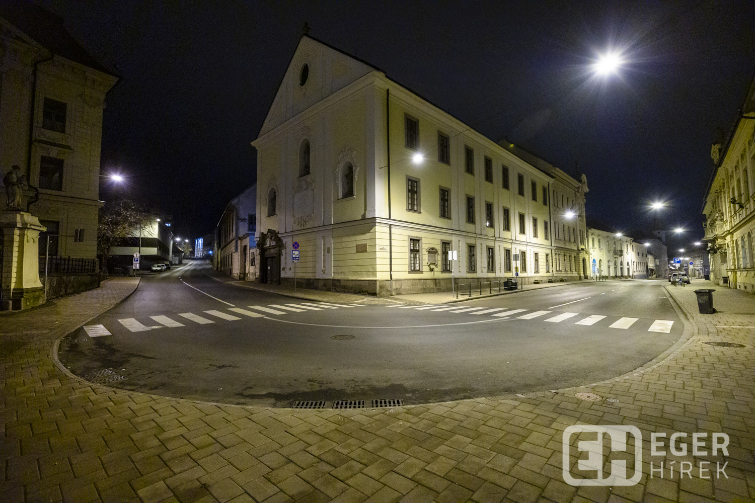 Eger a kijárási tilalom idején