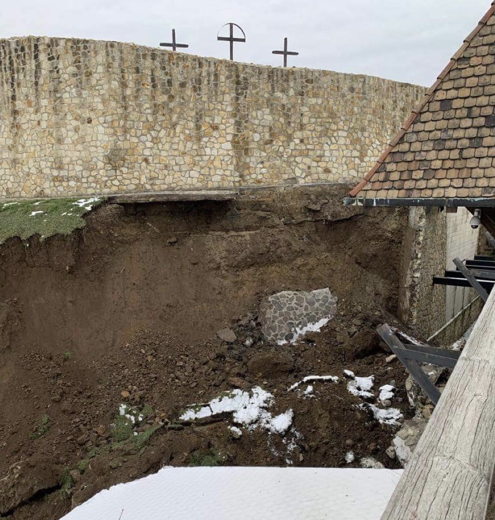 551d3f96 414f 4c4d aa92 a99f61f32a9e