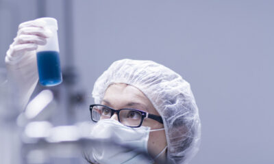 Koronavirus labor maszk getty stock