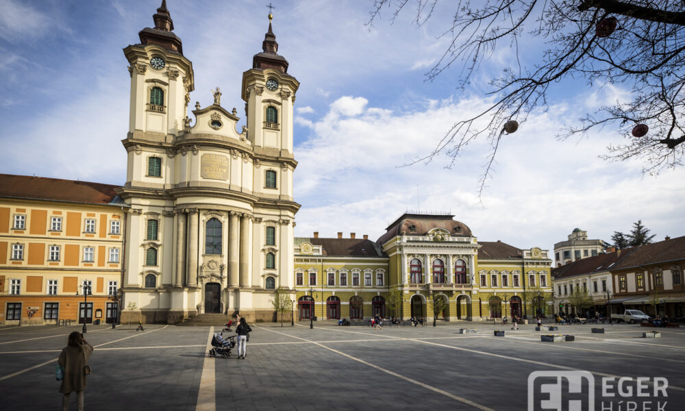 Eger - Dobó tér