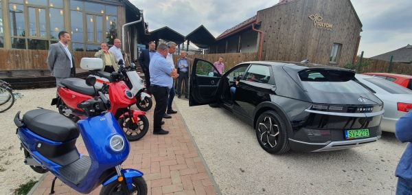 90C6E8C6 0D8D 4E1F 9707 C2BEFC83E54A