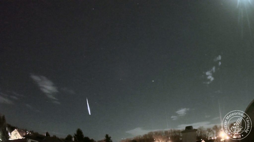 MTH AMS90 Gyor 20220217 21 58 01UT 1500px 1024x576