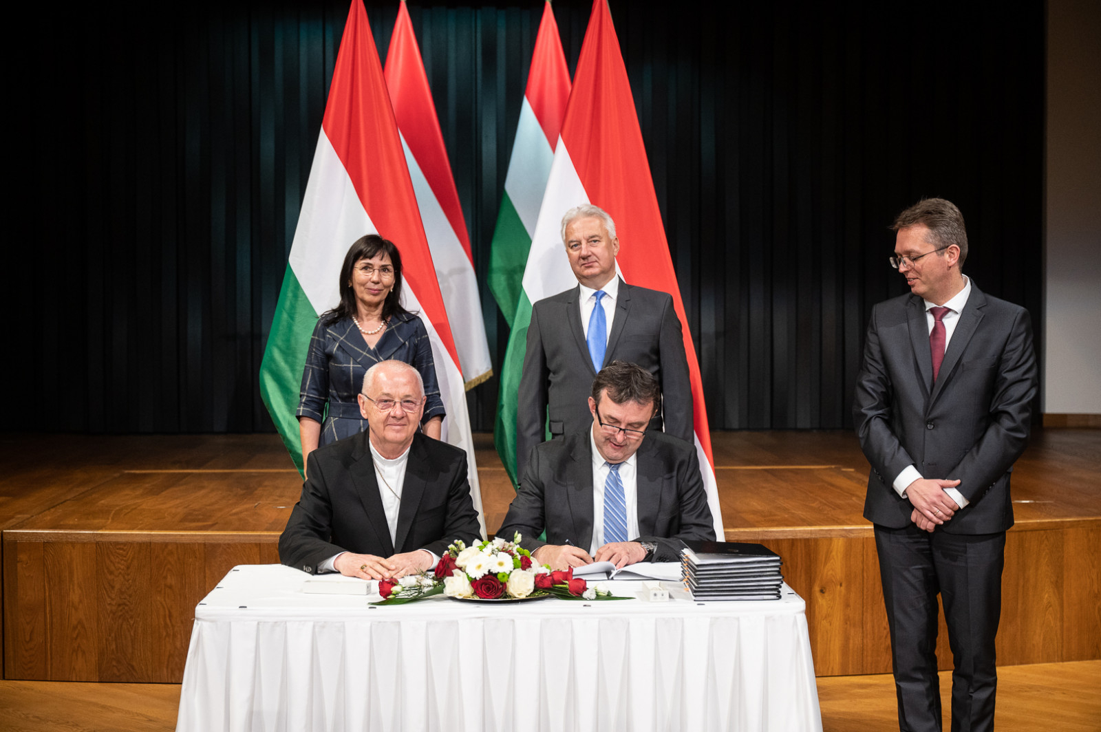 0b5b44a7d166643377301a563e8f1ba43cdd8d03