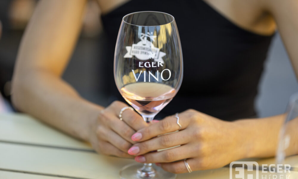 Utcazenészek Versenye és VINO Borünnep