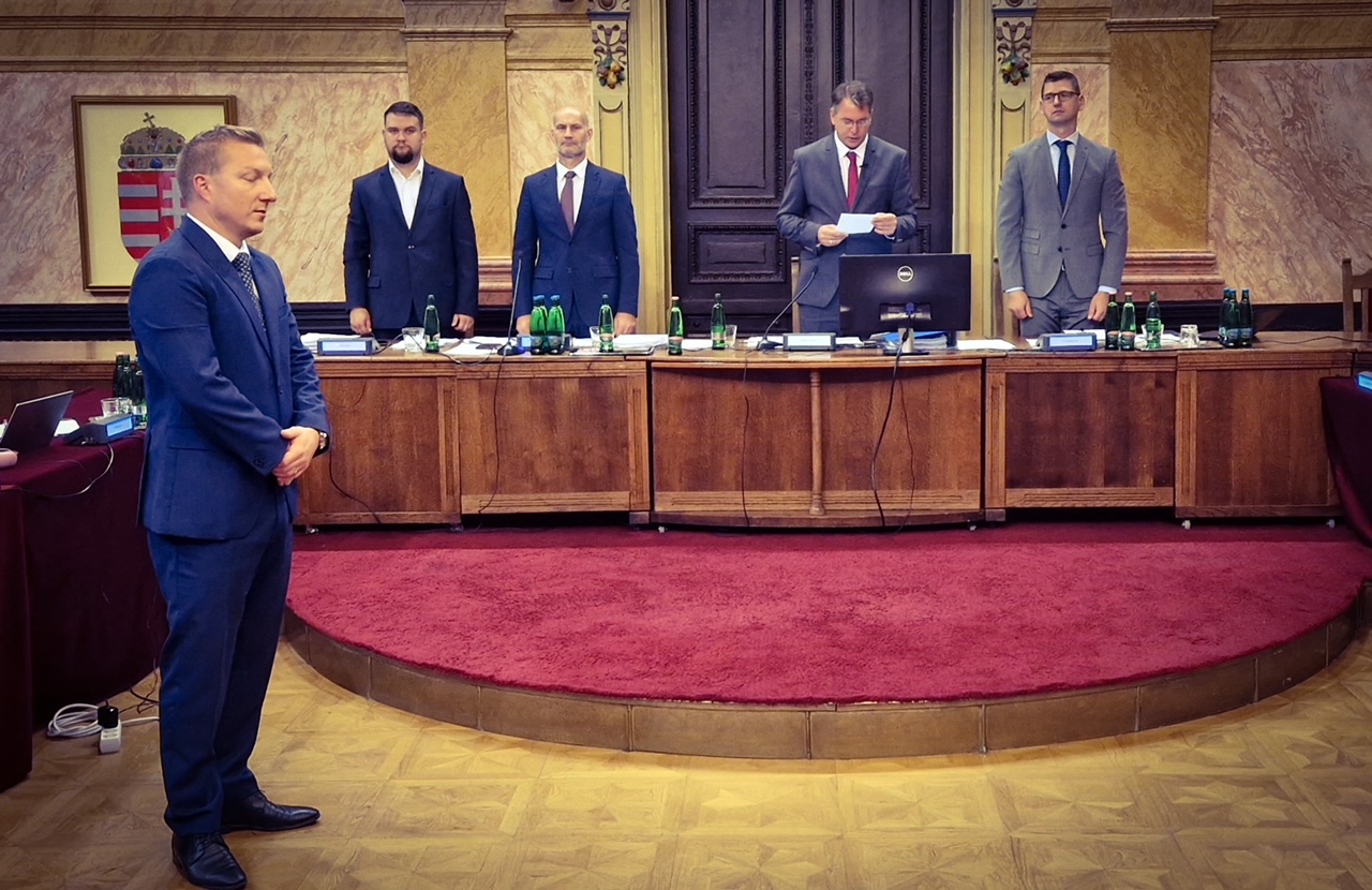 484E1F73 5697 4CC5 B246 E29005DD0FBB