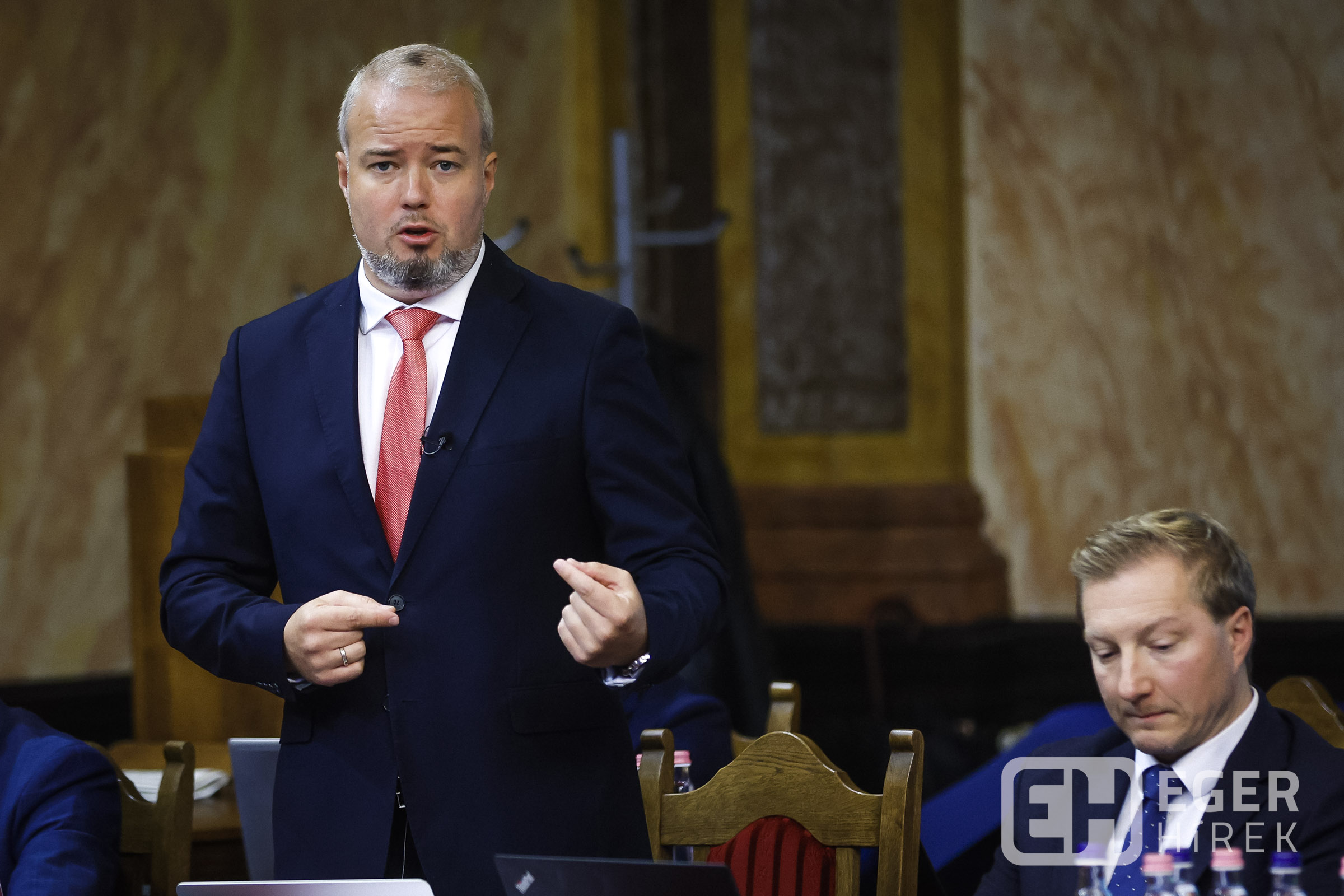 Közgyűlés Oroján Sándor