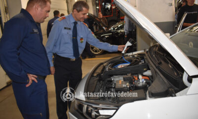 Elektromos autó tűzoltó