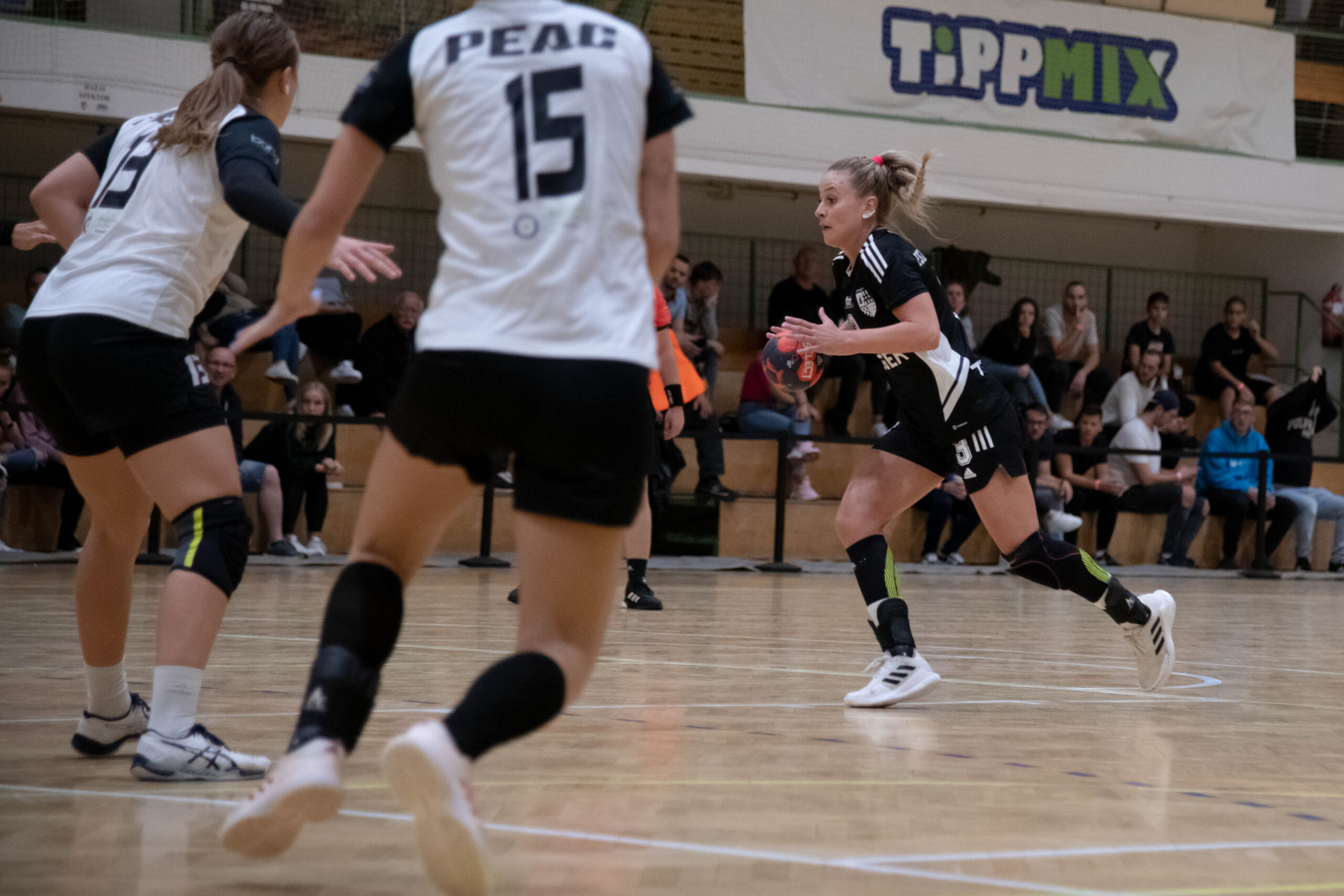 Eszterhazy sc peac