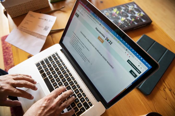 Népszámlálás Megkezdõdött az adatgyûjtés