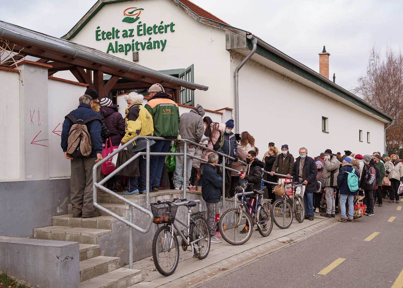 F58EAC5A 4871 4D37 AADB 5AA42CF6AC45