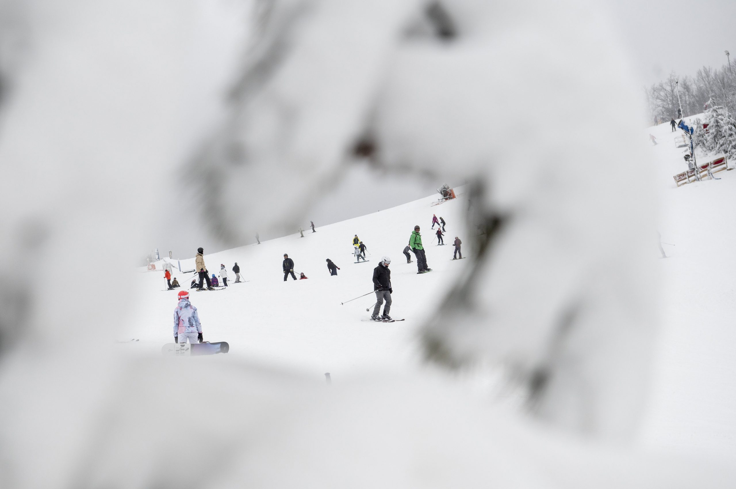Ismét lehet síelni a mátraszentistváni síparkban