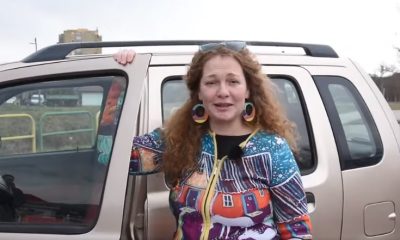 Rostás Bea Piros biztonsági öv