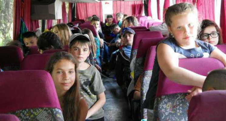 20150623haborus ukran gyerekek nyaralhatnak magyarorszagon