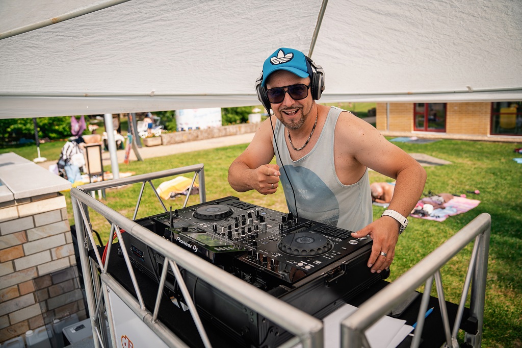 Dj5