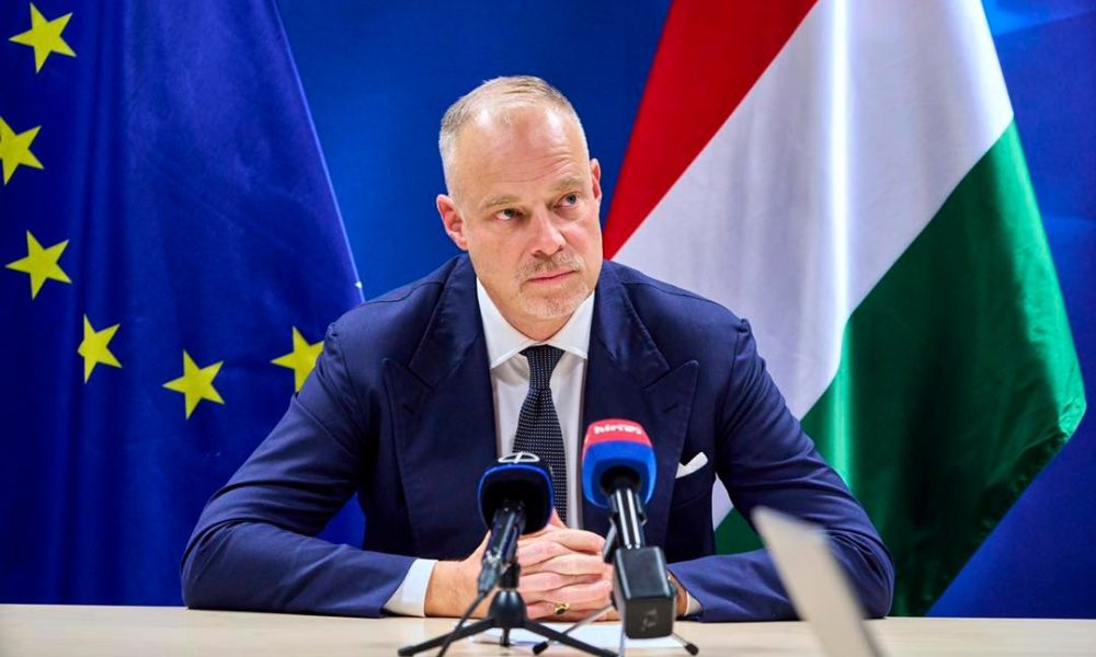 22.12.19 Szalay Bobrovniczky Kristof 1000x600