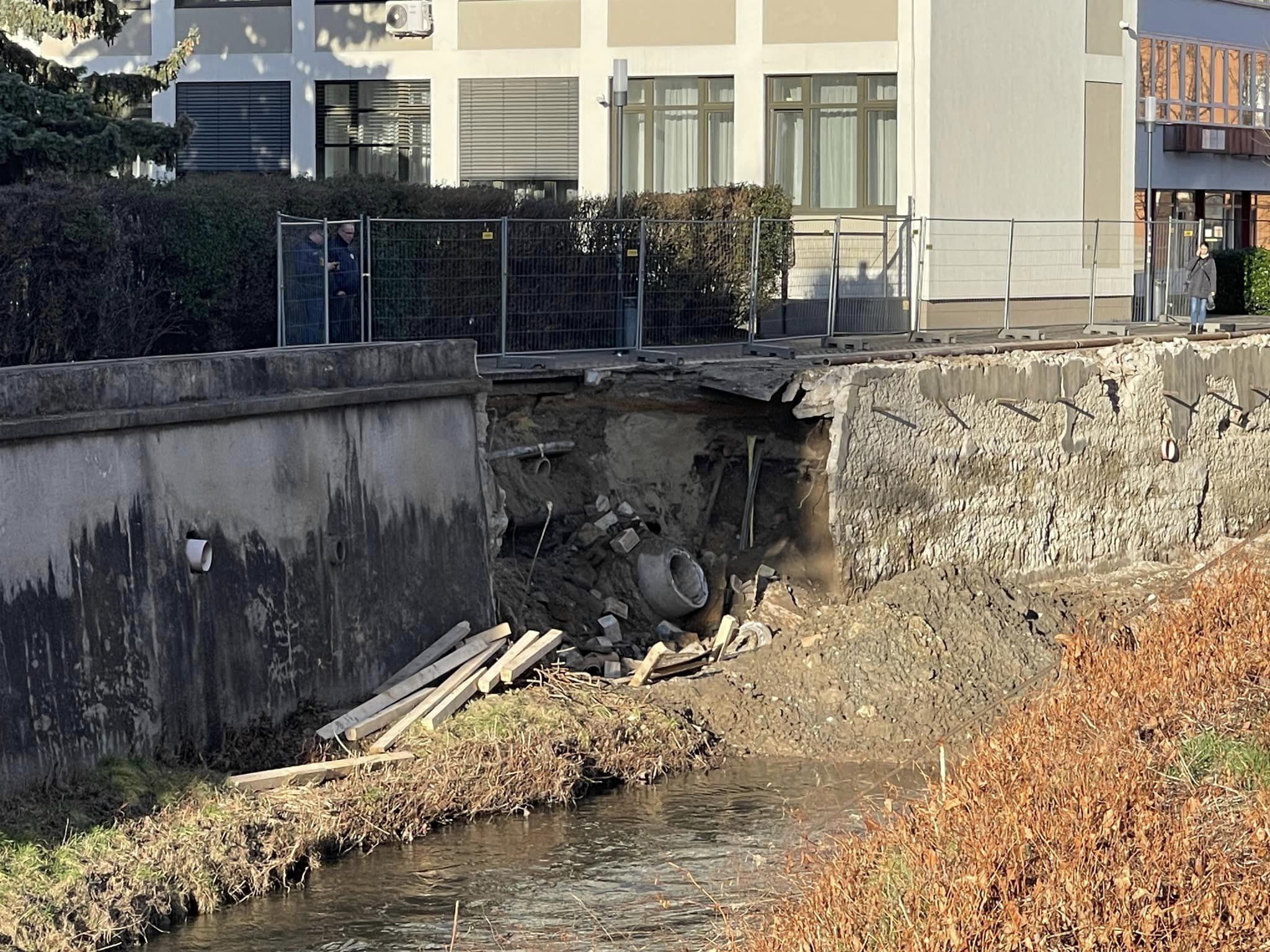 425605464 772108454969134 6752472389726651815 n