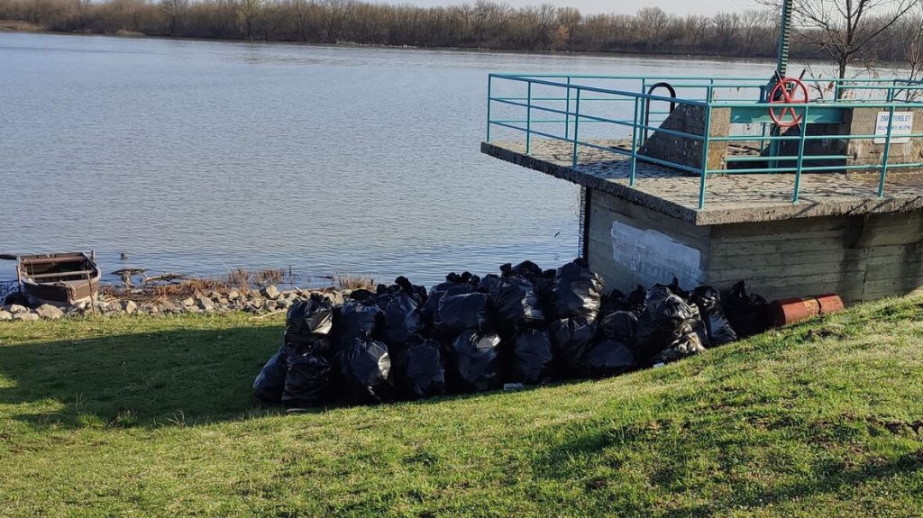 Szemét Tisza