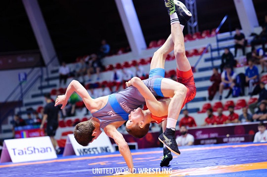 GR 48KG Murat KHATIT (AIN) df. Petro ZHYTOVOZ (HUN)