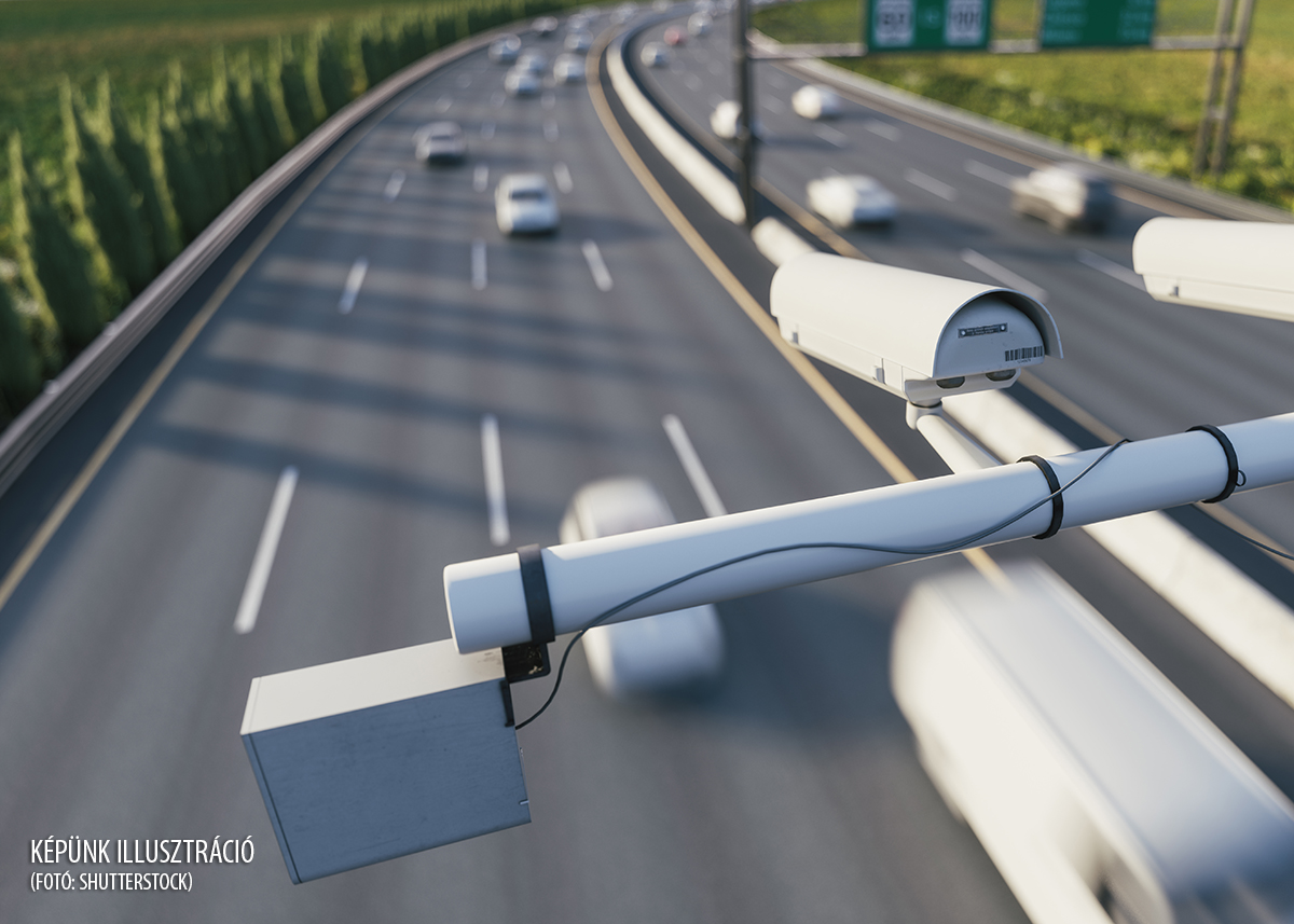 Radar,Speed,Control,Camera,On,The,Highway.,Speed,Camera,Monitoring